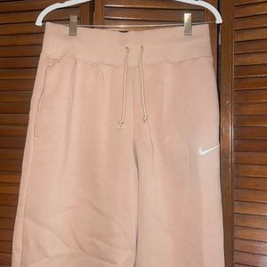 NWT Nike sweatpants